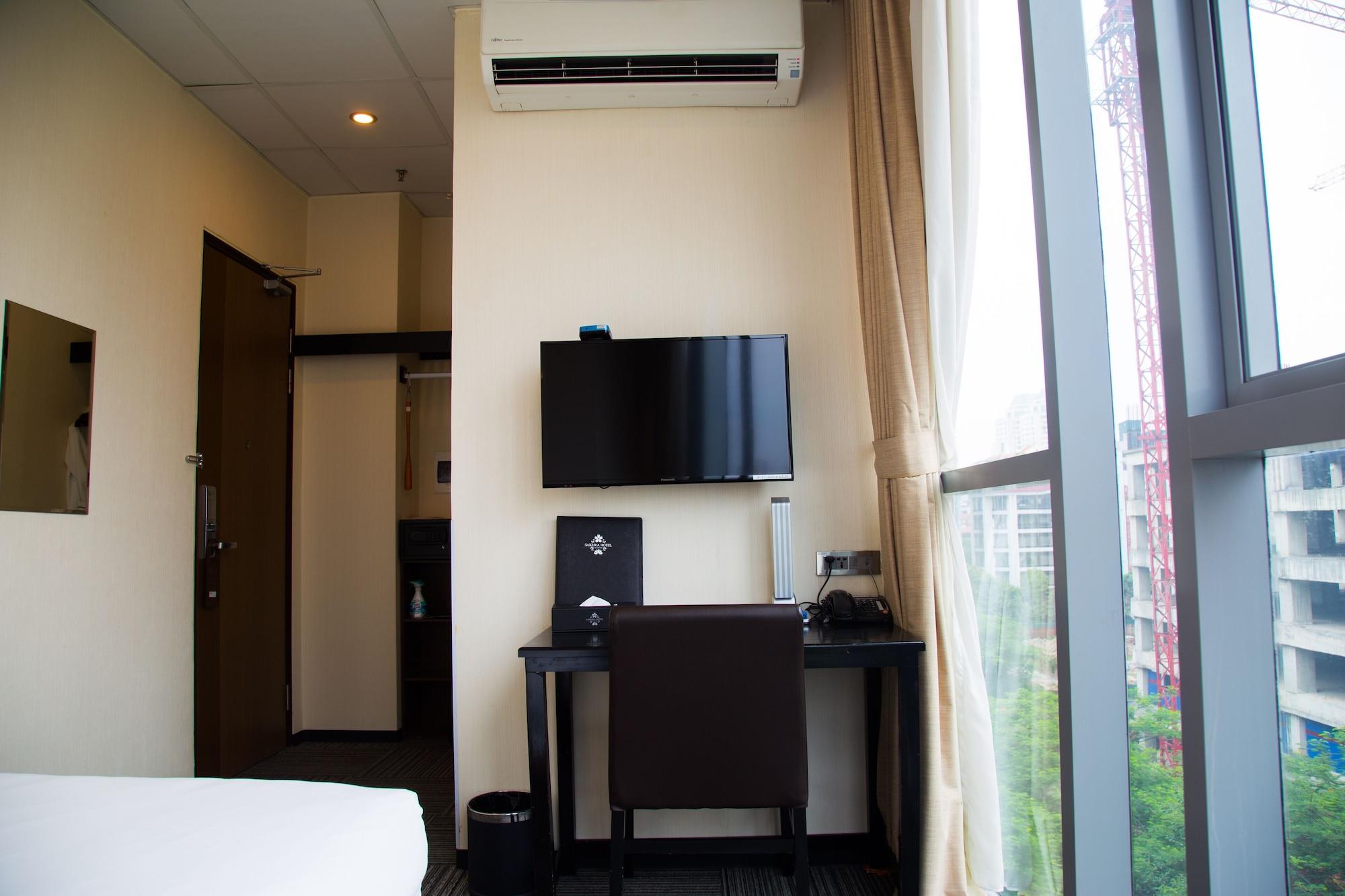 Sakura Hotel 2 Hanoï Extérieur photo